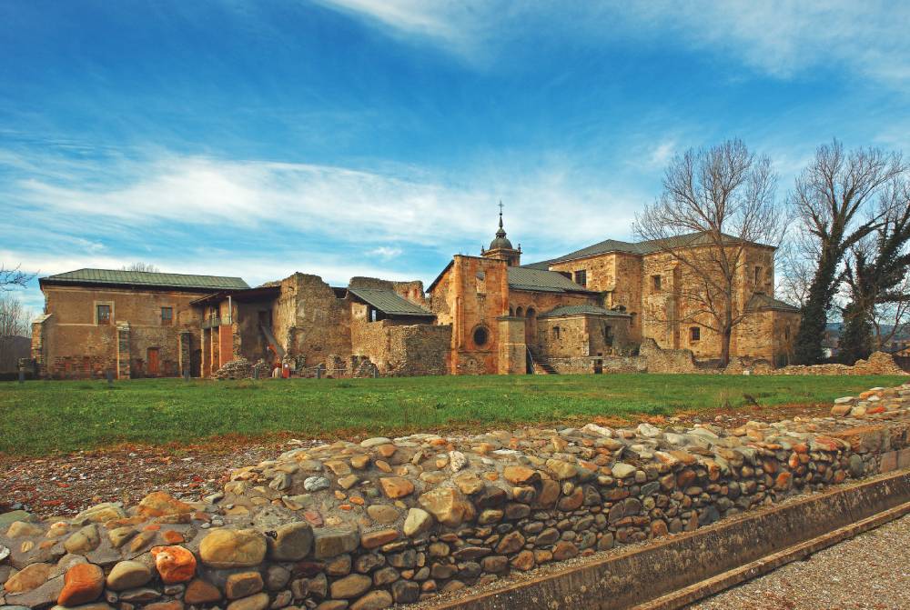 foto 1 Monasterio de Santa María de Carracedo