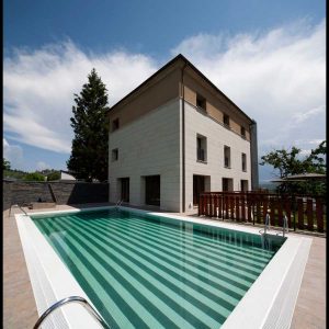 piscina_parador_villafranca_argi
